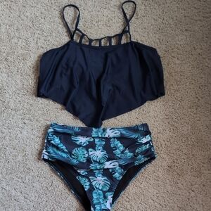 Chic Black and Green Bikini with High-Waisted Bottoms